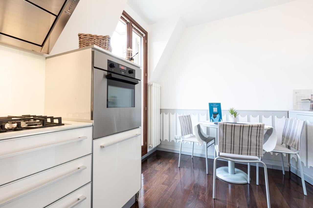 Sempione Split-Level Terrace Apartment - Top Collection มิลาน ภายนอก รูปภาพ